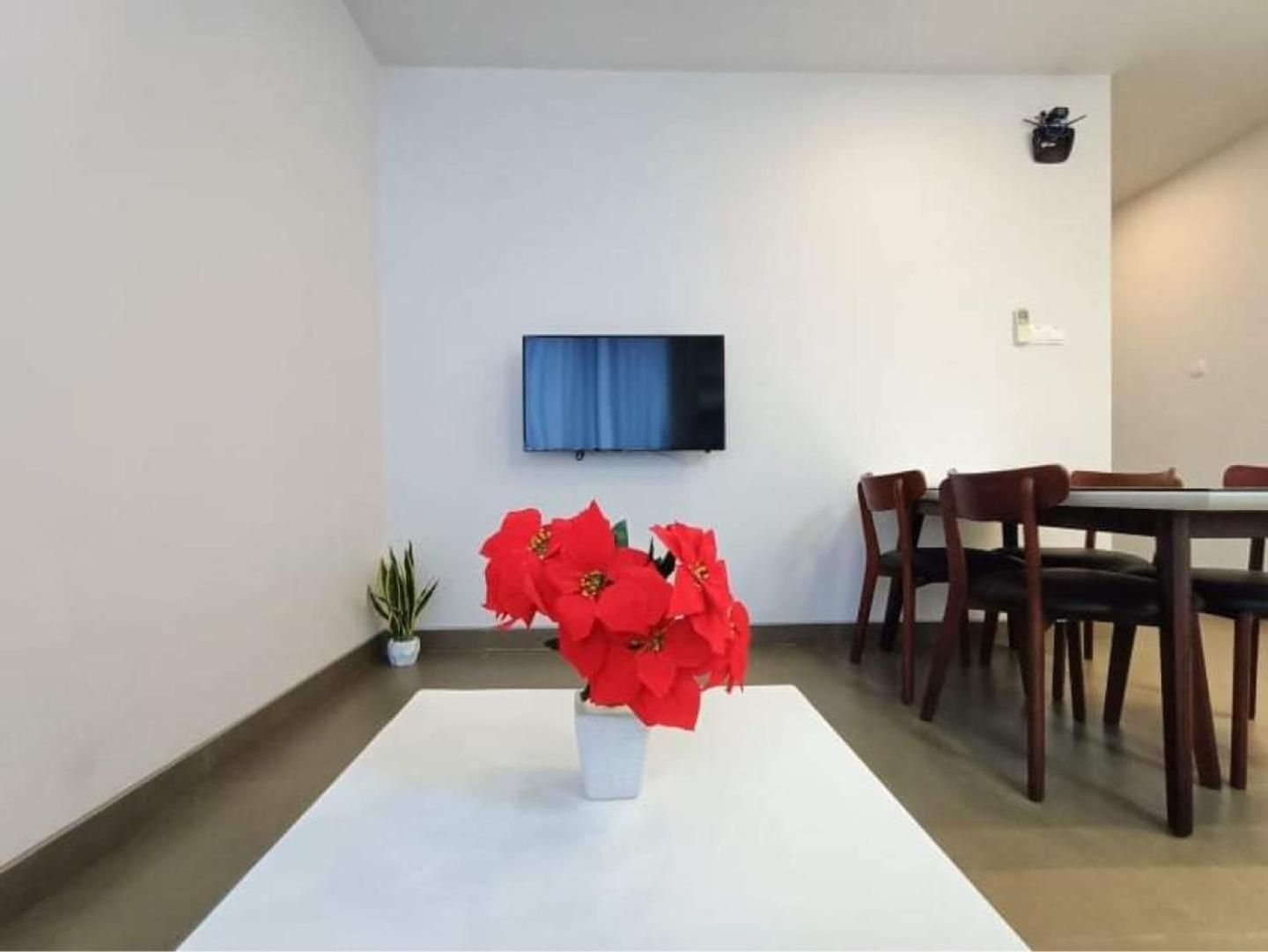 Glenwood Suites Ho Chi Minh City Exterior photo
